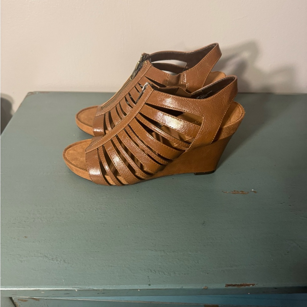 Aerosole Sandals Womens 8 M Slingback brown Faux Leather Wedge Heels